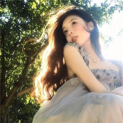 弱比少男闯女校